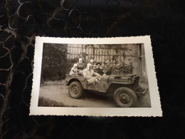 P-316 , Photo, Automobile, Une Jeep Willys MB , Circa 1945 - Coches