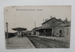 86  -  PORT DE PILES  - La Gare - Animée - Stations Without Trains