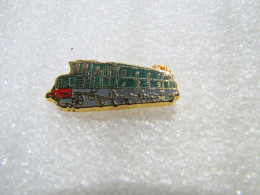 PIN'S   TRAIN   E  525    Zamak  METARGENT - Transport