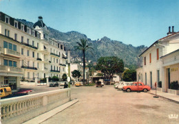 Beaulieu Sur Mer - La Place De La Gare Et Le Palais Des Anglais - Beaulieu-sur-Mer