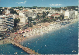 CPSM  France Provence Côte D’Azur  06  Alpes-Maritimes   Juan Les Pins  Vue Aérienne Sur Les Plages Au Centre Le Palace - Juan-les-Pins