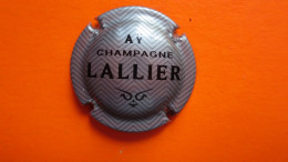 CAPSULE CHAMPAGNE LALLIER. Gris Et Noir - Autres & Non Classés