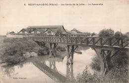 58 Neuvy Sur Loire Les Bords De La Loire La Passerelle CPA - Other & Unclassified