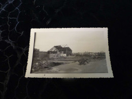 P-361 , Photo , Saint Nazaire En Ruine Après Les Bombardements, Bâtiments Détruits,   Mai 1945 - Orte