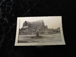 P-362 , Photo , Saint Nazaire En Ruine Après Les Bombardements, L'église St Nazaire,   Mai 1945 - Places