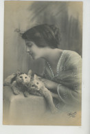 FEMMES - FRAU - LADY - CHATS - CAT - Jolie Carte Fantaisie Portrait Femme Et Chats - Cats