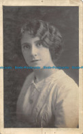 R062051 Old Postcard. Woman Portrait - World