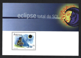 Total Eclipse Of The Sun 2001. Sun. Moon. Solar Eclipse. Totale Sonnenfinsternis 2001. Totale Zonsverduistering 2001. Zo - Sterrenkunde