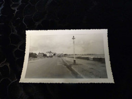 P-375 , Photo , Le Bord De La Mer De La Baule Juste Apres L'armistice, Mai 1945 - Places