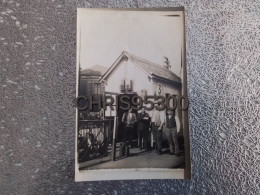 CARTE PHOTO - GARE DE CHEMIN DE FER ENTRE NANTES ET CLISSON 44 LOIRE ATLANTIQUE - LES CHEMINOTS - Nantes