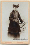 Joseph Fritz / Donauwörth: Elegant Lady With Fox Stole & Victorian Hat (Vintage Cabinet Card 1900s/1910s) - Persone Anonimi