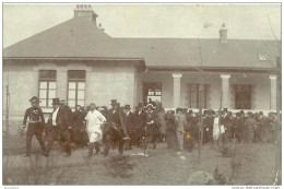 A Identifier. Cpa Photo Du Président Fallières Ou Raymond Poincaré Suivi D'un Cortège De Personalités Civiles Et Mil - A Identificar