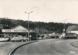 54) LONGWY : La Gare Routière - DS Citroën (1964) - Longwy