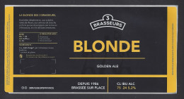 Etiquette De Bière Blonde  -  Brasserie Des 3 Brasseurs à Lezennes   (59) - Beer