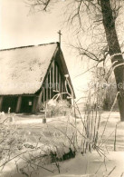 73099234 Ahrenshoop Ostseebad Winterlandschaft Kirche Ahrenshoop Ostseebad - Sonstige & Ohne Zuordnung