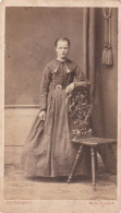 LUXEMBOURG 1860/70 Photo Originale CDV Portrait Sur Pied D'une Femme Par Le Photographe Mehlbreuer - Guerra, Militari