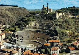 38 - Vienne - Vue Aérienne - Le Théâtre Antique Et Notre Dame De Pipet - Vienne