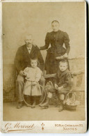 PHOTO D'un COUPLE Et Leurs DEUX ENFANTS Par Le PHOTOGRAPHE MORINTE à NANTES - - Photographs