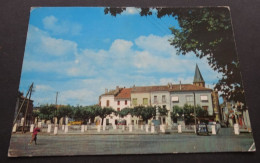 L'Isle En Dodon - La Place De La Bascule - Société Des Cartes Postales, APA-POUX, Albi - Saint Gaudens