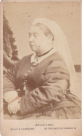 REINE D'ANGLETERRE VICTORIA - CDV Portrait De S.M. Victoria Par Les Photographes Hills & Saunders - Ancianas (antes De 1900)