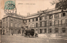 N°2431 W -cpa Sèvres -l'hôtel De Ville- - Sevres