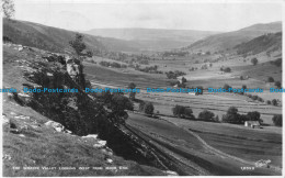 R062409 The Wharfe Valley Looking West From Moor End. Walter Scott. RP. 1941 - World