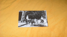 CARTE POSTALE ANCIENNE CIRCULEE DE 1961../ VICHY ALLIER.- LE DEPART D'UNE PROMENADE A ANES DANS LES PARCS..CACHET + TIMB - Vichy