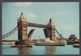 111017/ LONDON, Tower Bridge - River Thames