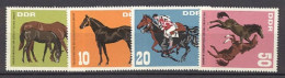 DDR   999/1002  * *   TB  Cheval   Cote 5.50 Euro   - Unused Stamps