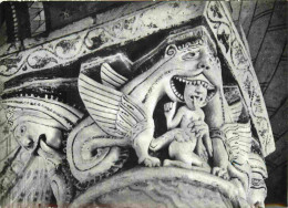 86 - Chauvigny - Intérieur De L'Eglise Saint Pierre - Détail Des Chapiteaux - Dragon Dévorant Une Femme - Art Religieux  - Chauvigny