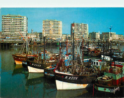 62 - Boulogne Sur Mer - Le Port - Bateaux - Immeubles - Buildings - CPM - Voir Scans Recto-Verso - Boulogne Sur Mer