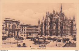 Italie Milano Piazza Del Duomo Tramway - Tramways