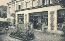 AY 545 /    CPA     LISIEUX (14)  HOTEL DES CAPUCINES  6 PLACE FOURNET  A . CACHELEUX  PROPRIETAIRE - Lisieux