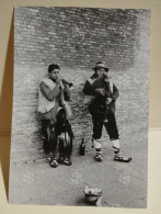 Photo Pipers Bagpipe Italia Folklore Costumi Etnici E Suonatori Zampognari ROMA Aracoeli 1954. 95x67 Mm. - Europe