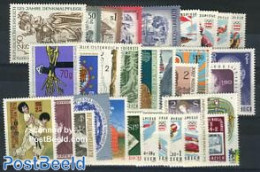 Austria 1975 Yearset 1975 (32v), Mint NH, Various - Yearsets (by Country) - Unused Stamps