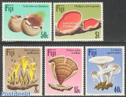 Fiji 1984 Mushrooms 5v, Mint NH, Nature - Mushrooms - Pilze