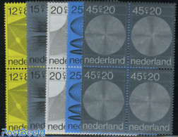 Netherlands 1970 Computer Design 5v Blocks Of 4 [+], Mint NH, Science - Computers & IT - Neufs