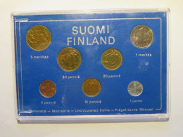 The Mint Of Finland Official Coin Set Year 1975 - In ORIGINAL CASE And MINT CONDITION - - Finlandia