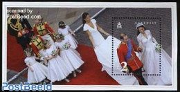 Guernsey 2011 Royal Wedding, William & Kate S/s, Mint NH, History - Kings & Queens (Royalty) - Royalties, Royals