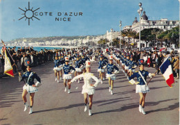 06. NICE. CPSM. MAJORETTES DE NICE " LE BATAILLON DE CHARME DE LA COTE D'AZUR" . - Autres & Non Classés