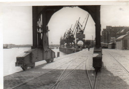 Photographie Photo Vintage Snapshot Nantes Grue Port Dock - Plaatsen