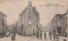 CPA 48 VILLEFORT GRANDE RUE L'EGLISE  BELLE ANIMATION ETAT - Villefort