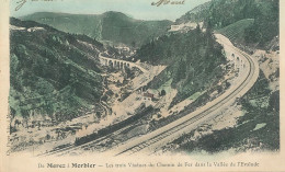 AY 559 /    CPA     DE MOREZ A MORBIER    (39) LES TROIS VIADUCS DU CHEMIN DE FER - Morez