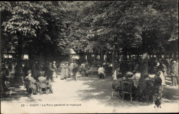 CPA Vichy-Allier, Park Während Der Musik - Autres & Non Classés