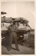 Photographie Photo Vintage Snapshot Tank Militaire Blindé Char - Guerra, Militares
