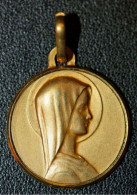 Médaille Religieuse Milieu XXe Plaqué Or "Vierge Marie" Religious Medal - Godsdienst & Esoterisme