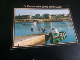 BELLE CPM ....LE PASSEUR ENTRE LA CALE DE GAVRES ET LES REMPARTS DE PORT-LOUIS - Otros & Sin Clasificación