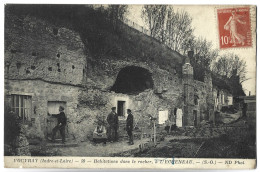 VOUVRAY - Habitations Dans Le Rocher à L'ECHENEAU - Vouvray