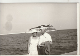 JEWISH JUDAICA  TURQUIE SMYRNE AIDIN KUSADASI ? FAMILY ARCHIVE SNAPSHOT PHOTO FEMME HOMME  9X14cm. - Anonymous Persons