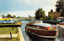 R063842 The Norfolk Broads. River Waveney At Beccles. Suffolk - Monde